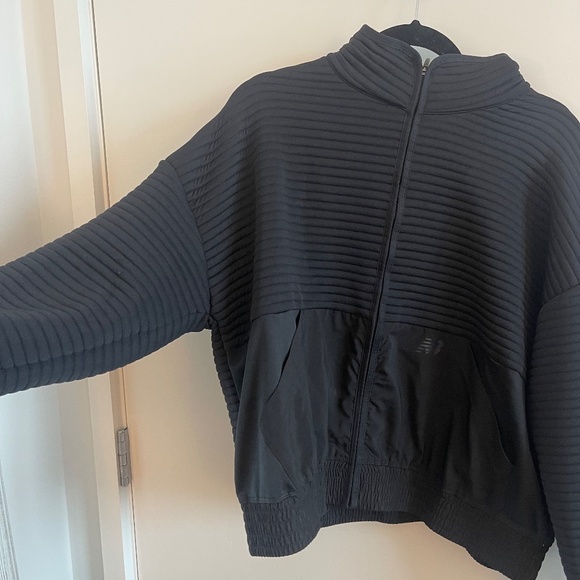NEW BALANCE Ribbed Jacket - Picture 2 of 5